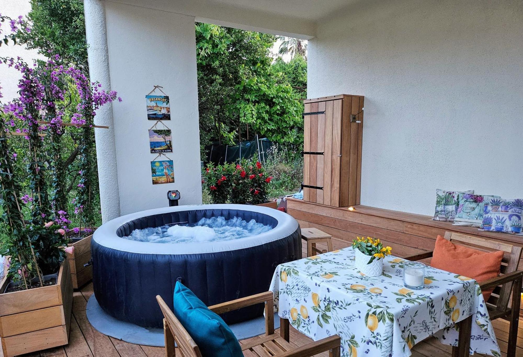 Charmant Studio Pres De La Plage Avec Jacuzzi Et Terrasse Privative Villeneuve-Loubet Εξωτερικό φωτογραφία